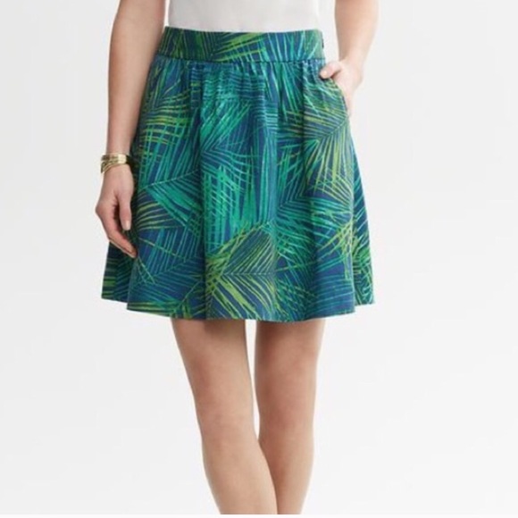 Banana Republic Dresses & Skirts - NWOT Banana Republic Skirt Palm Leaf Print Sz 10